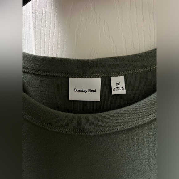 Aritzia long sleeve top - Picture 2 of 3